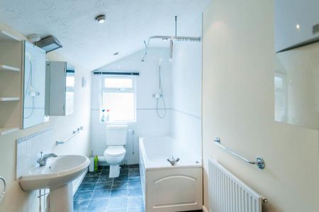 2 bedroom terraced house to rent - Photo 5