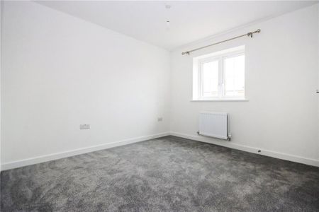 3 bedroom end of terrace house to rent - Photo 3