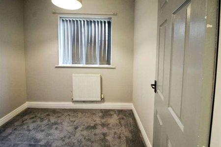 Beulah Terrace, Crossgates, Leeds, LS15 - Photo 4