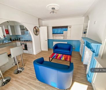 1 bedroom in a house share to rent - Photo 1