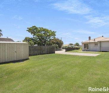 Neat and Tidy 3 Bedroom House - Photo 4