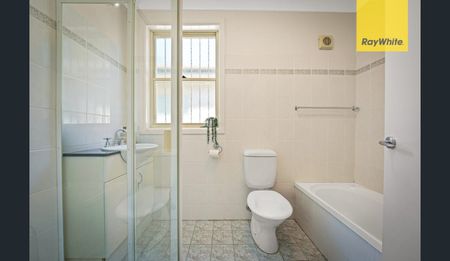 STYLISH BRICK HOME WITH SPACE, COMFORT & LOCATION - Photo 3