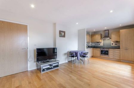 2 bedroom flat to rent - Photo 3