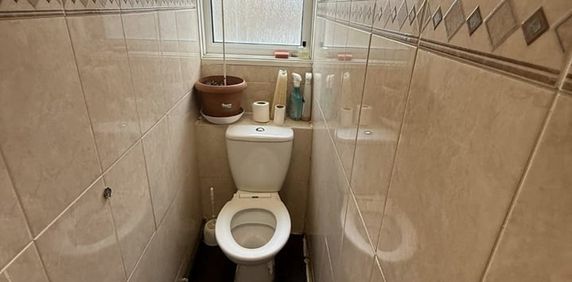 Room in a Shared Flat, Marchwood Close, SE5 - Photo 2