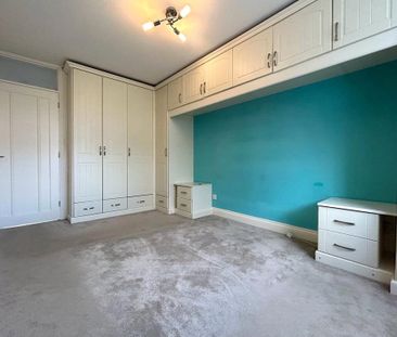 2 bedroom Flat in Brittain Court, Sandhurst - Photo 2