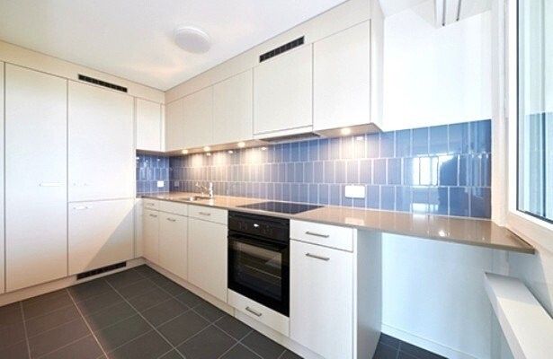 Herrliche Sicht auf See und Umgebung im 11. Obergeschoss - Photo 1