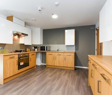 1 bedroom in a flat share to rent - Photo 6