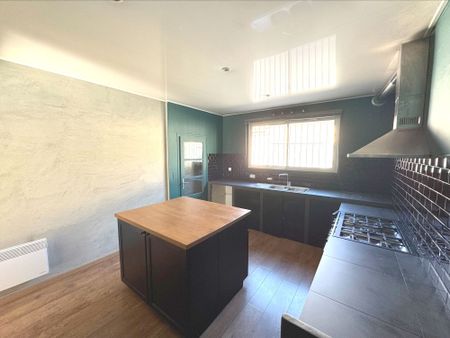 Location Maison 4 pièces 130m² CASSIS 13260 - Photo 2