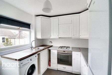 2 bedroom flat to rent - Photo 4