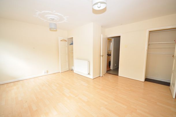 1 bedroom studio to rent - Photo 1