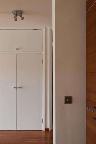 Riverside Court, SW8, London - Photo 4