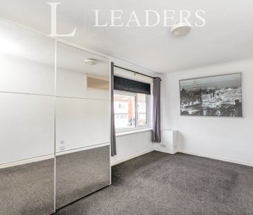 1 bedroom flat to rent Parham Road - Photo 5