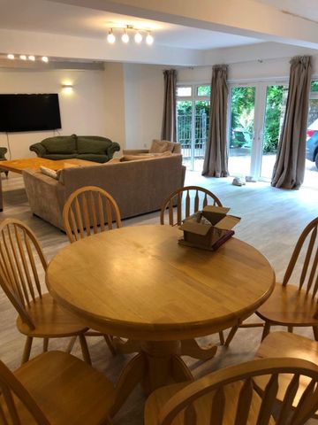 3 Bed Detached House, Elm Bank Drive, NG3 - Photo 2