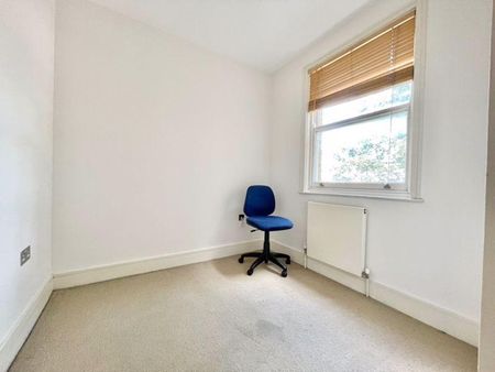 4 bedroom property to rent - Photo 2
