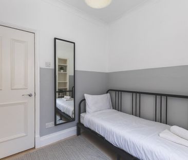 3 Bed Terraced House, Drayton Road, NW10 - Photo 6