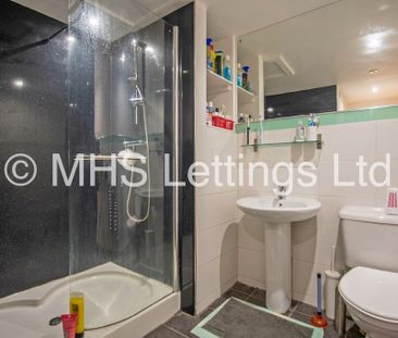 4 Bedroom Mid Terraced House for rent in Ashville Terrace - Photo 3