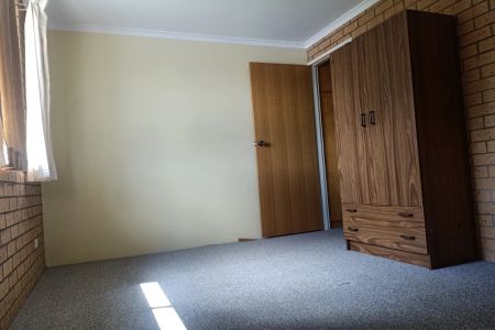 Two bedroom Elevated Unit Close To Town Centre - Photo 2