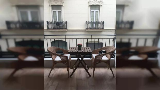 Charming 3-bedroom apartment with balcony for rent near Metro in Camins al Grau - Foto 1