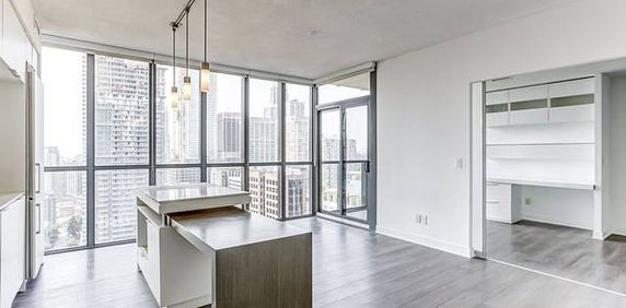 Bloor St E/Ted Rogers Way Stunning 1Bdrm +Den Open Concept Den, Kitch - Photo 2