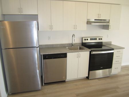 For Lease - 8010 Kipling Avenue Unit# 311, Vaughan, Ontario - Photo 3