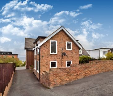 3 bed penthouse to rent in Holbeck Hill, Scarborough, YO11 - Photo 4