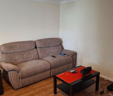 Room in a Shared House, Ashton Drive, BS3 - Photo 1