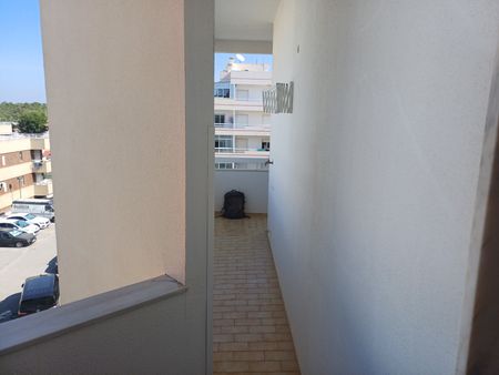 Apartamento T2 com 2 WC com elevador e Varandas magnificas Centro de Monte Gordo - Photo 3