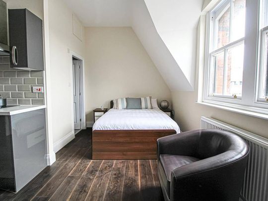 Studio to rent - Photo 1