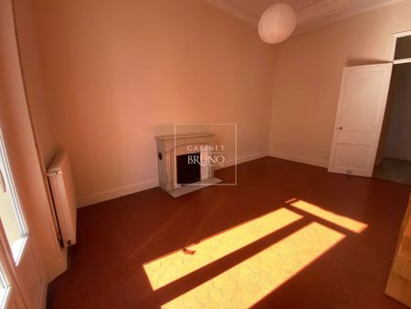Location Appartement 4 pièces 107m² CANNES 06400 - Photo 4