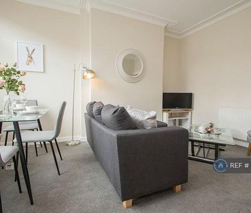 4 bedroom terraced house to rent - Photo 1