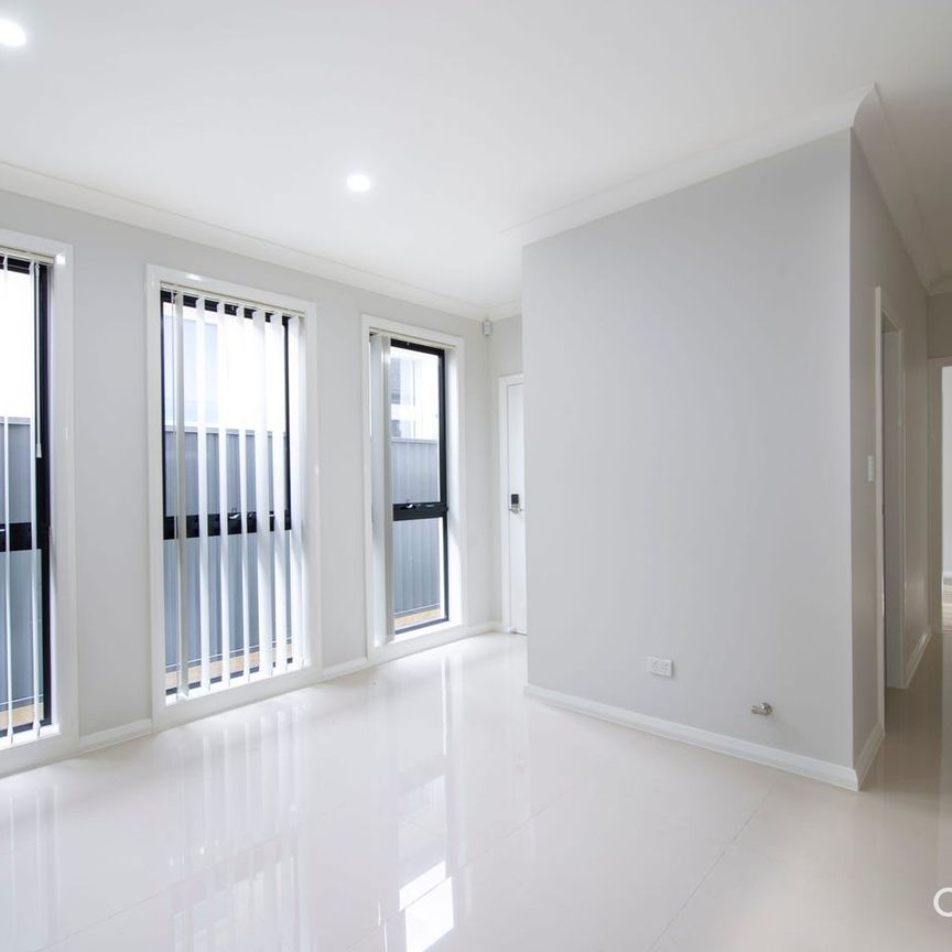 Prime Location – Immaculate Granny Flat For Rent!! - Photo 1