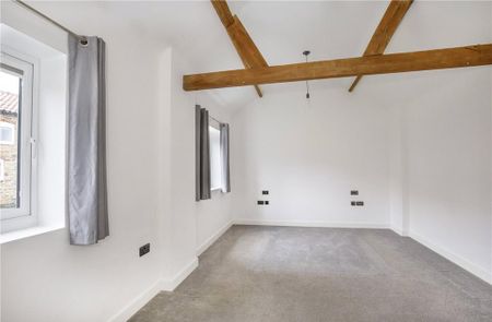 4 bedroom detached house to rent - Photo 3