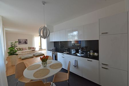 Ihr neues Zuhause - moderne Maisonette-Wohnung mit Sitzplatz + Balkon - Photo 4