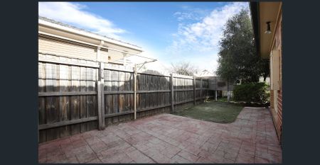 Headline: PRIME LOCATION IN THE HEART OF YARRAVILLE - Photo 2