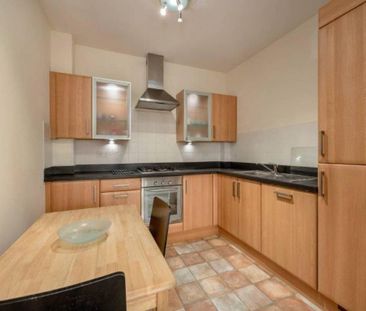 2 bedroom flat to rent - Photo 6