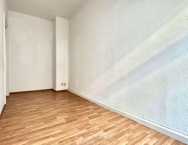 **zentrumsnahe** 3-RW mit Tageslichtbad und Keller - Photo 1