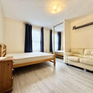 Eade Road, Finsbury, N4 - Photo 2