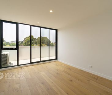 Furnished One Bedroom Apartment In Burwood - Photo 1