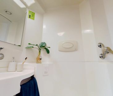 Silver En Suite - Photo 4