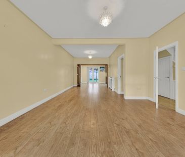 3 Bed Terraced House, St. Edmunds Road, IG1 - Photo 5