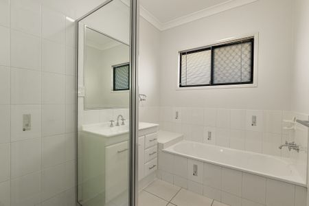 1 Edenbridge Drive, Kirwan - Photo 4