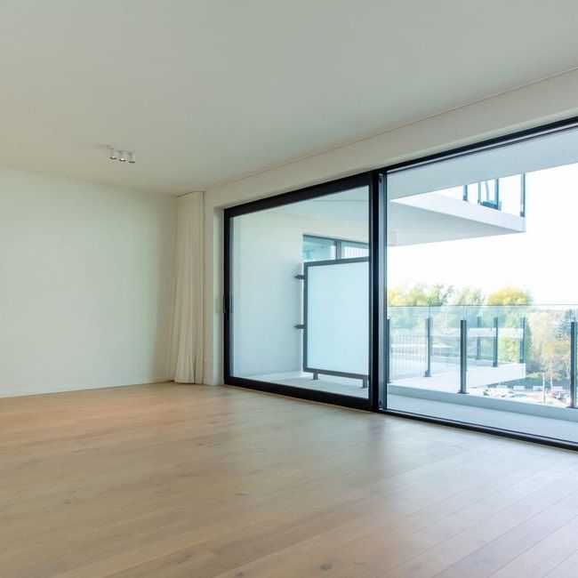 Appartement te huur in Ukkel voor € 1.425 met 2 slaapkamers - Foto 1