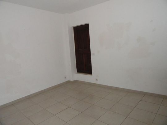 Location Maison 6 pièces 95m² - Photo 1