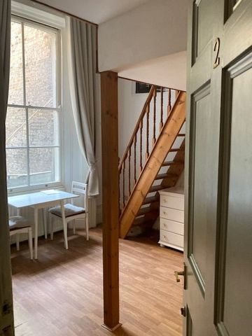 Studio Flat, St. Stephens Gardens, W2 - Photo 2