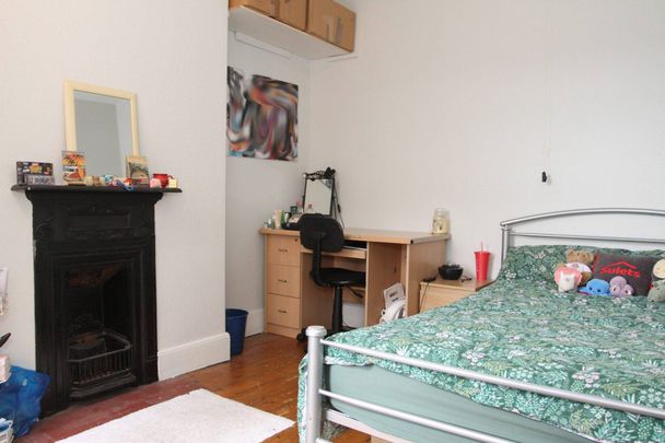 Montague Road (3 bed) - Photo 1