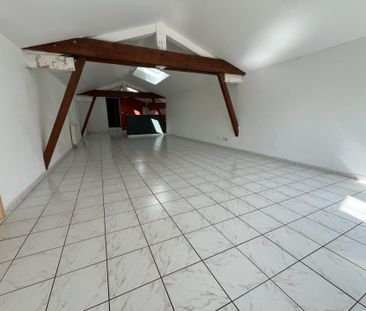 Location Appartement 2 pièces 89m² ST DONAT SUR L HERBASSE 26260 - Photo 1