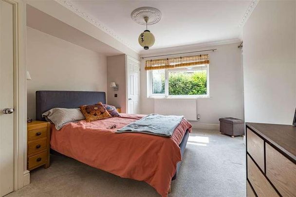 Coniston Court, Bower Hill, Epping, CM16 - Photo 1