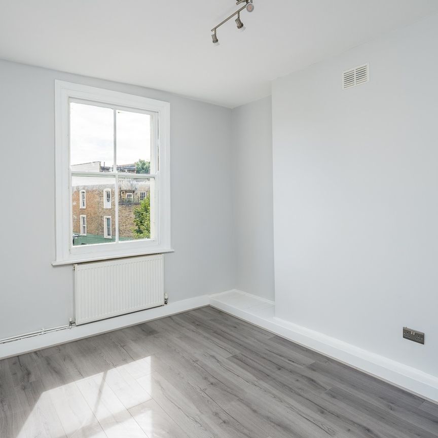 1 Bed Flat, Caedmon Road, N7 - Photo 1