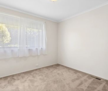 Spacious Family Home with Views in Peaceful Cul-de-Sac - Photo 3