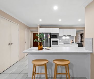 20 Naretha St, Carindale QLD 4152 - House For Rent | Domain - Photo 4